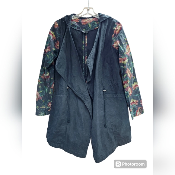 LuLaRoe Jackets & Blazers - Lularoe floral and black hooded jacket